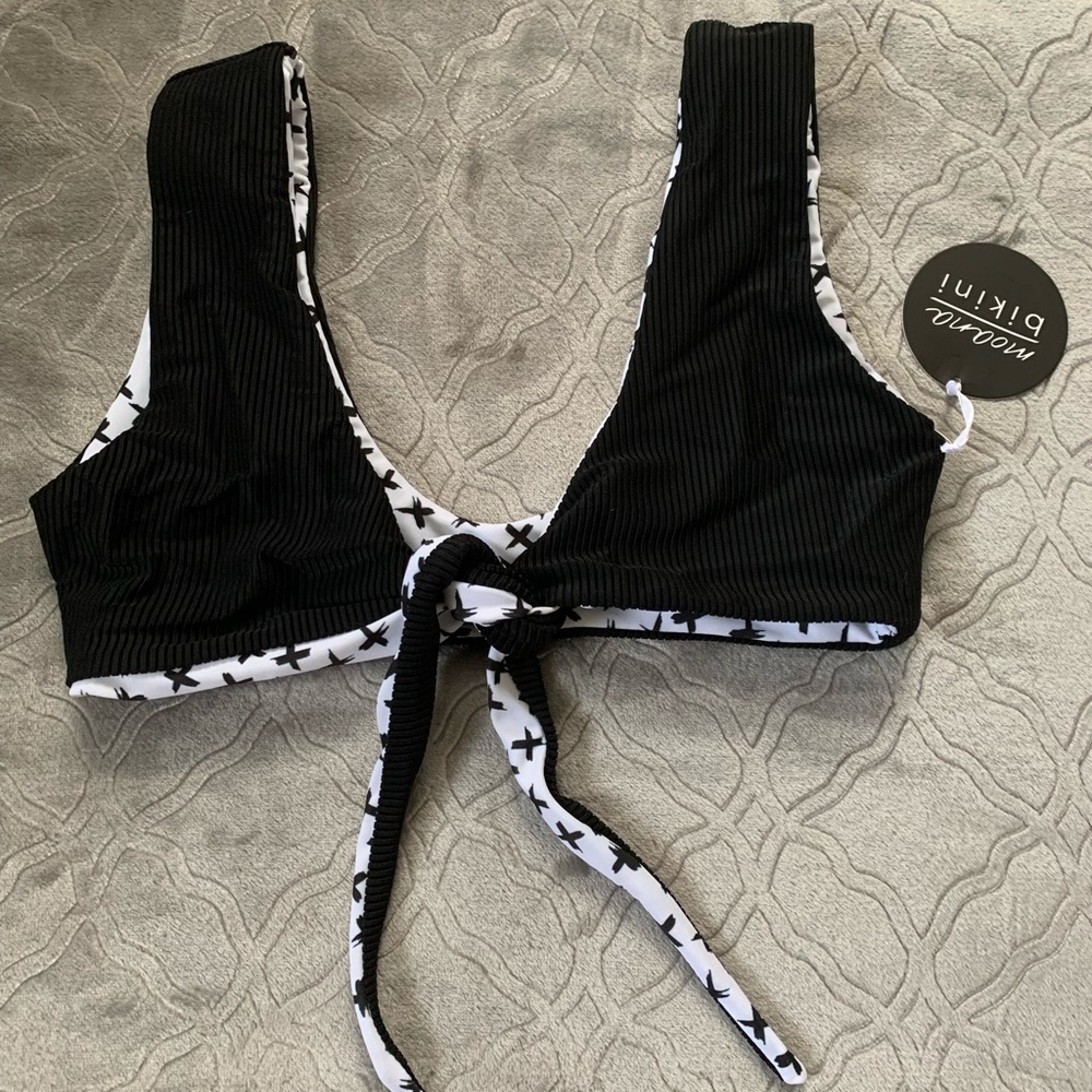 Moana bikini black ribbed vest top size medium